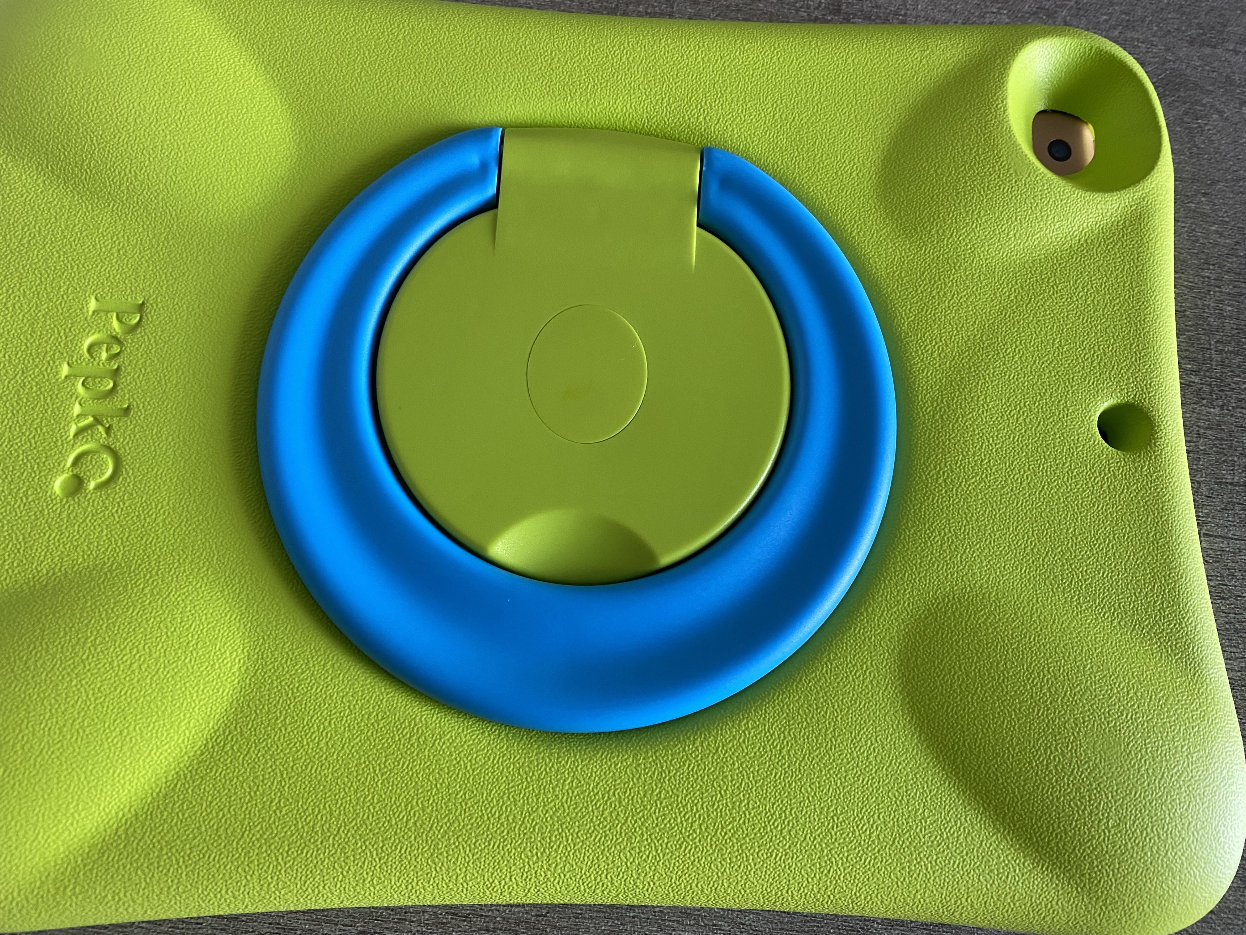 iPad Cases with Rotating Stand for iPad 7th gen / 8th gen / 9th